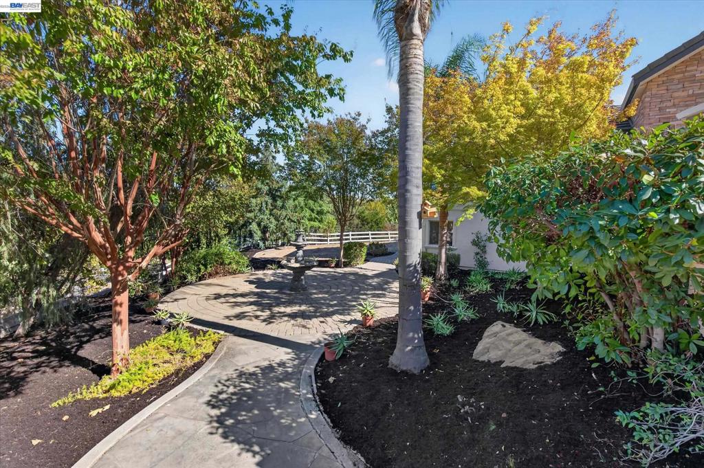 31 Hidden Hills Pl Property Photo 66