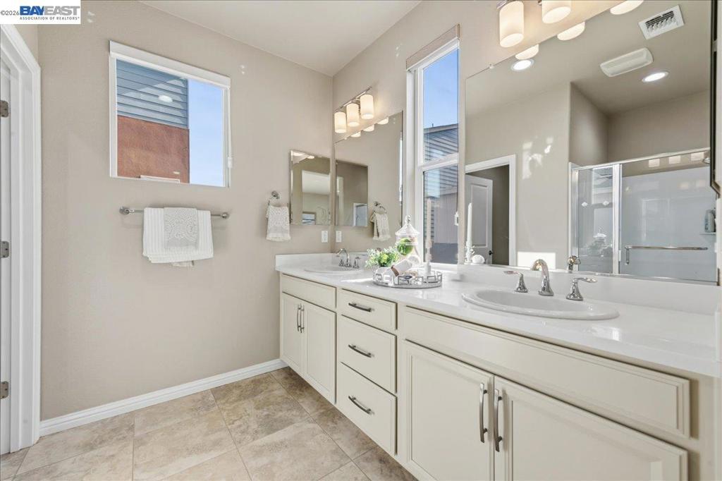4398 Healdsburg Way Property Photo 17