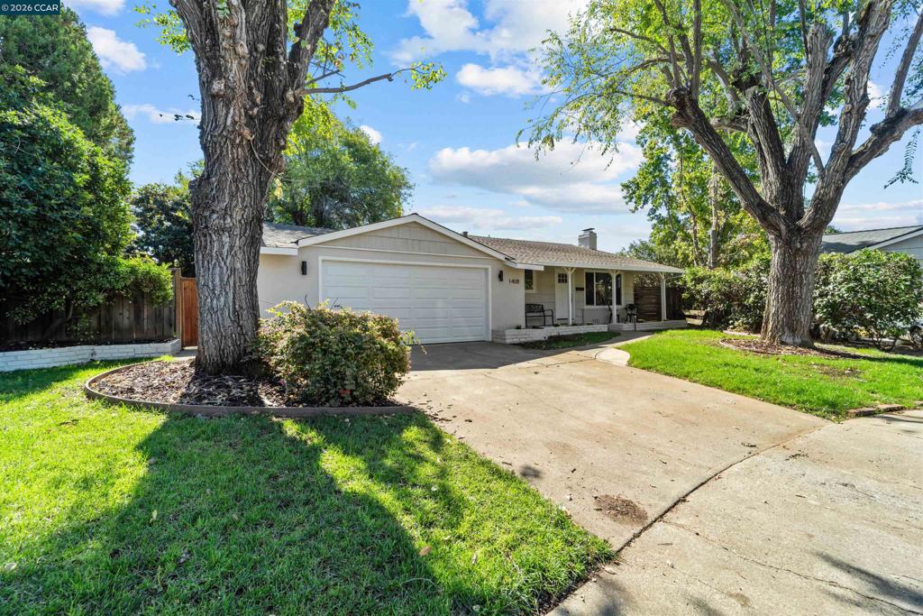 1408 Carmelita Ct Property Photo 2