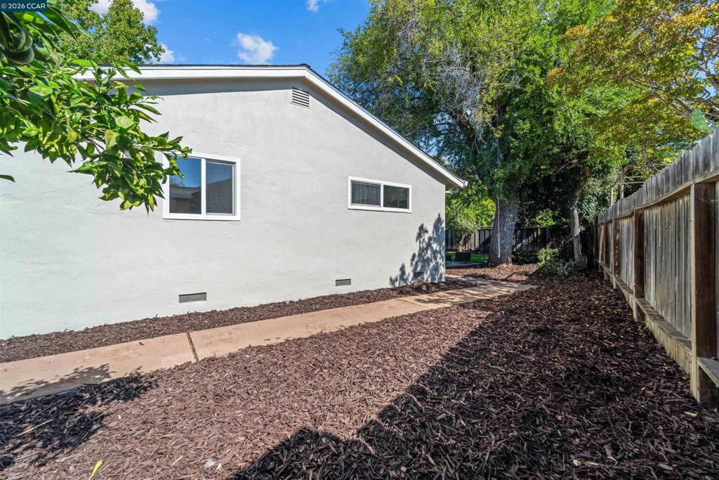 1408 Carmelita Ct Property Photo 28