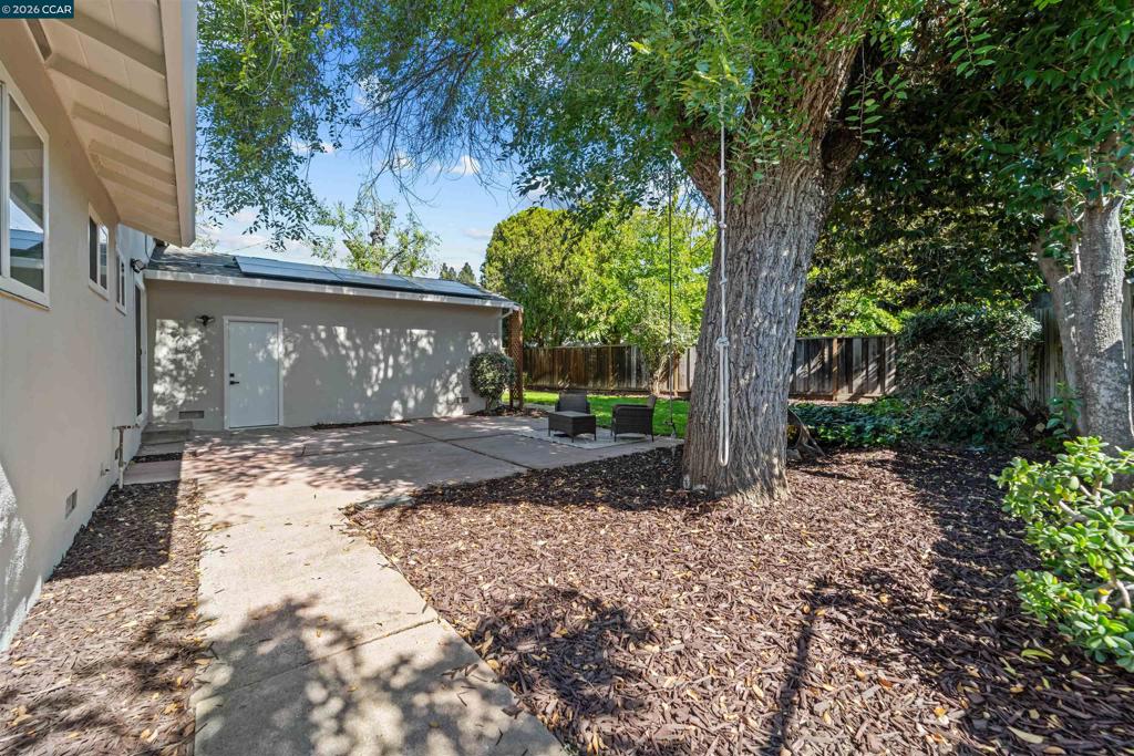 1408 Carmelita Ct Property Photo 29