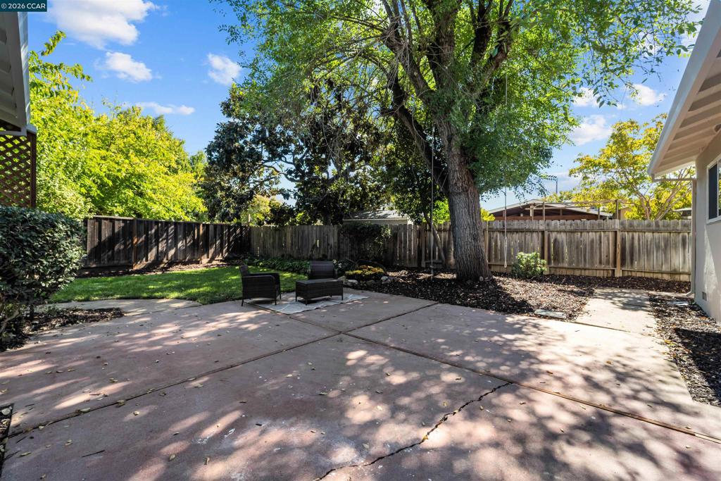 1408 Carmelita Ct Property Photo 30