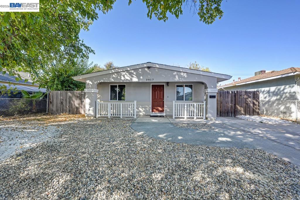 3917 Haywood St Property Photo 1