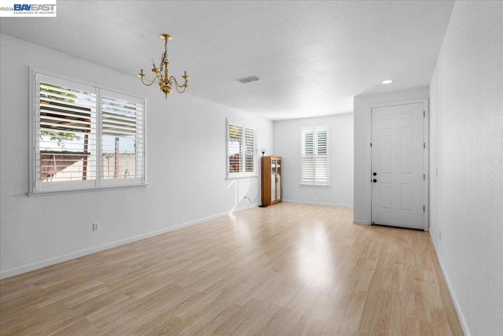 23 Mankato Ct. Property Photo 6