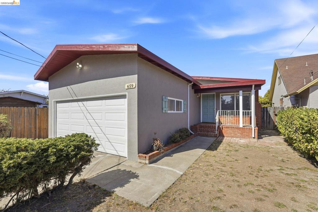 659 Lassen St Property Photo 3
