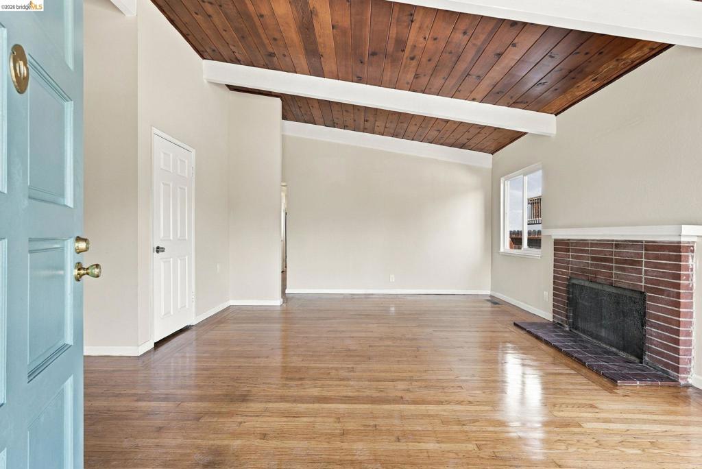659 Lassen St Property Photo 7
