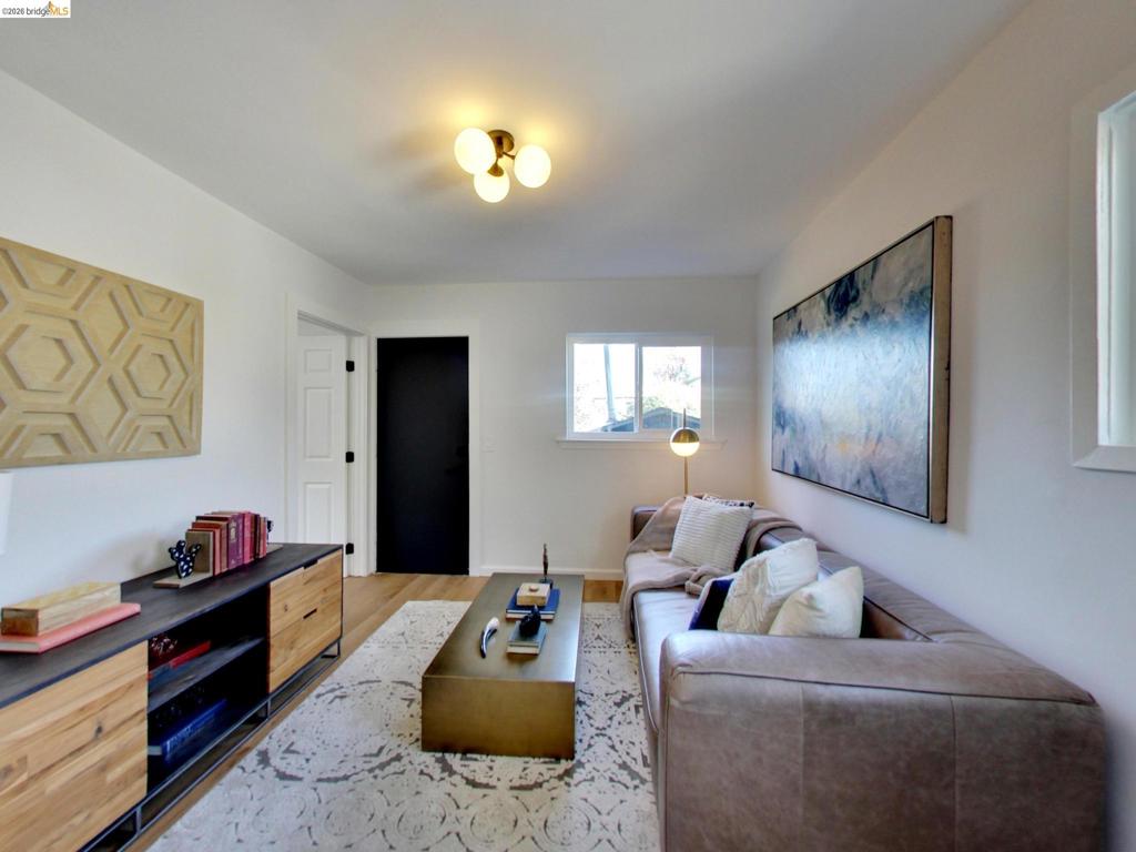2701 Chestnut St Property Photo 17