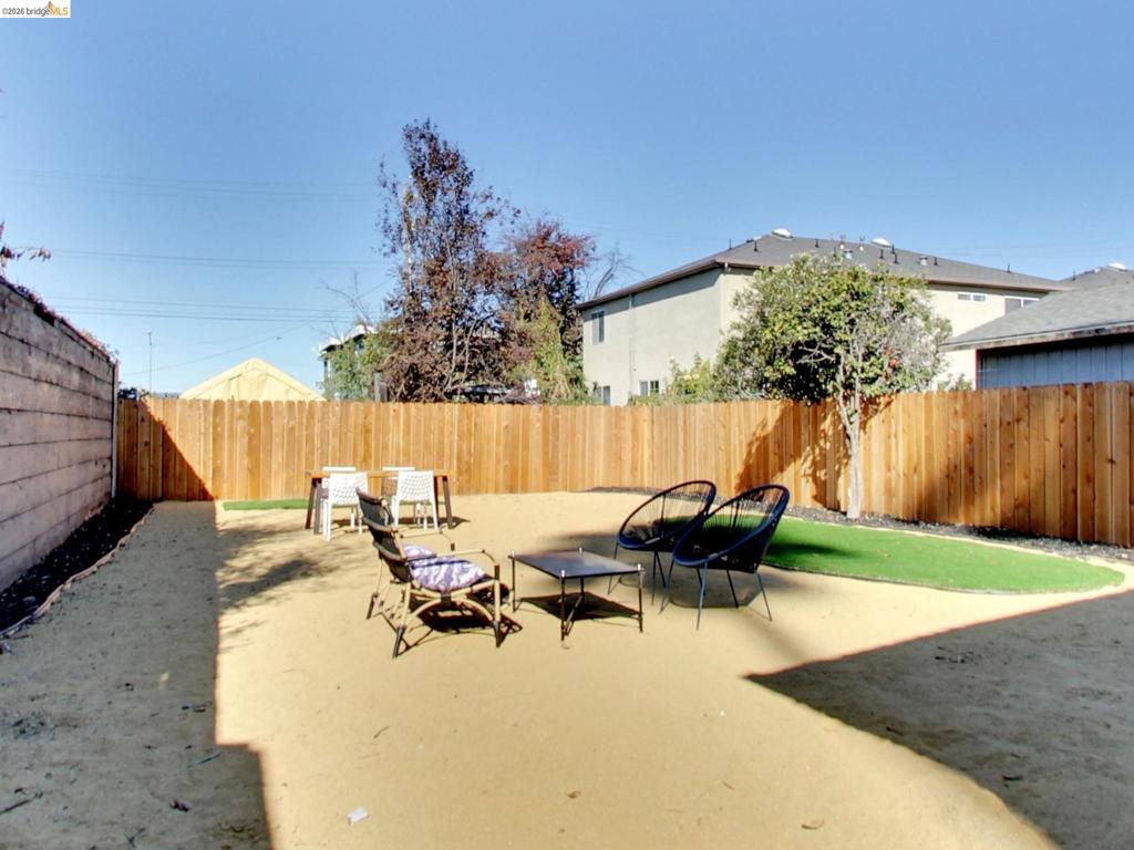 2701 Chestnut St Property Photo 29