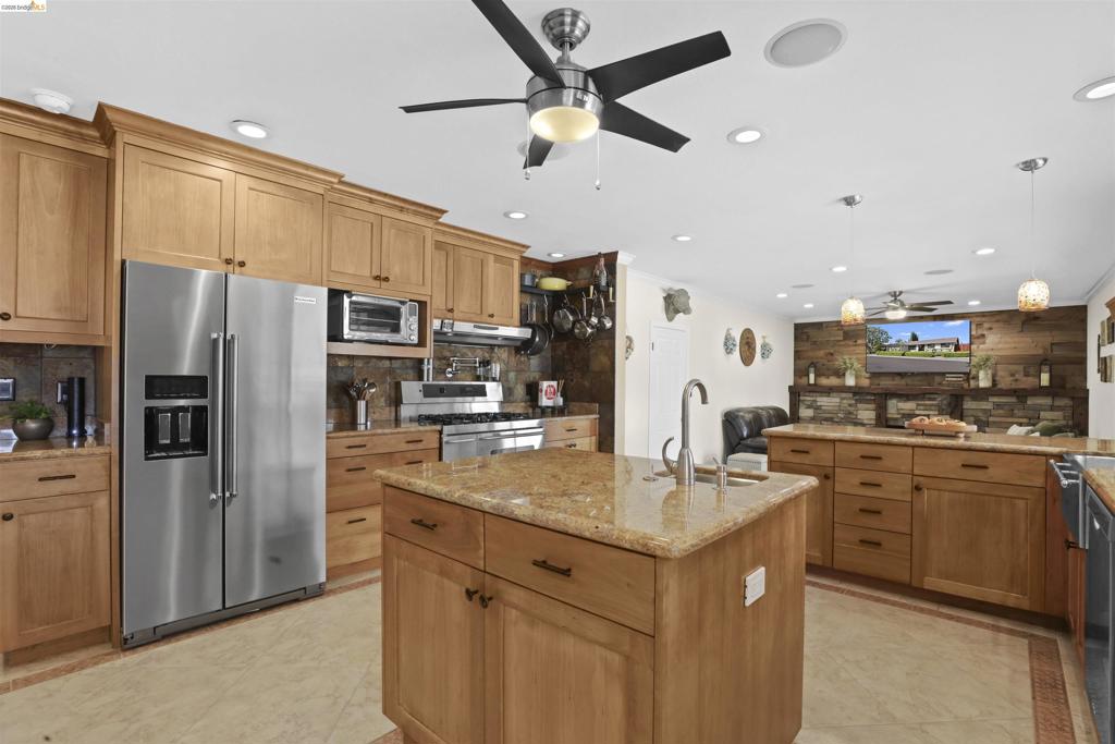 3909 Boatwright Dr Property Photo 15