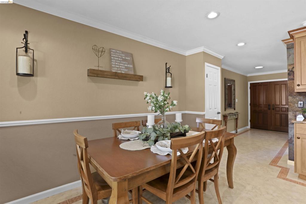 3909 Boatwright Dr Property Photo 16
