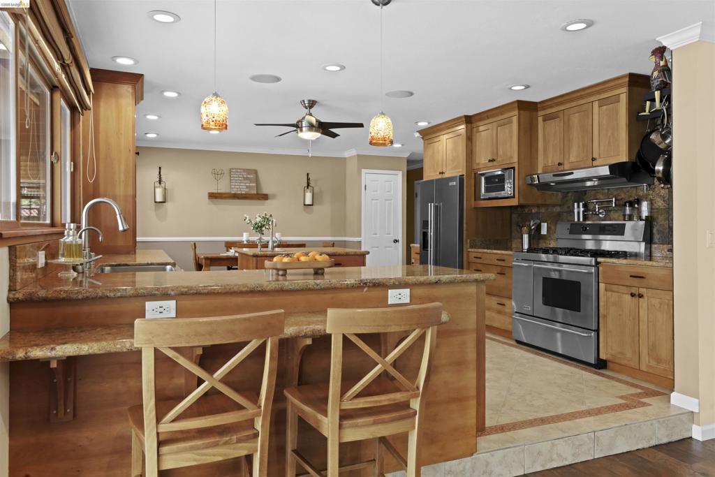 3909 Boatwright Dr Property Photo 20