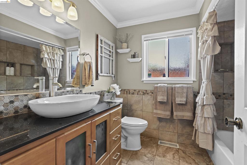 3909 Boatwright Dr Property Photo 32
