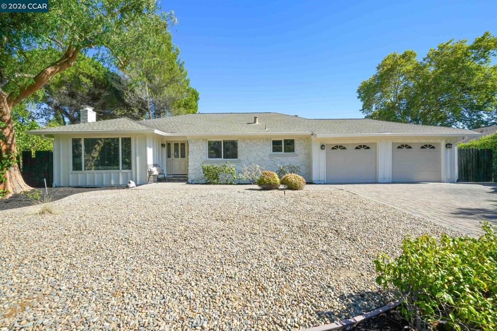 1517 Harlan Dr Property Photo 3