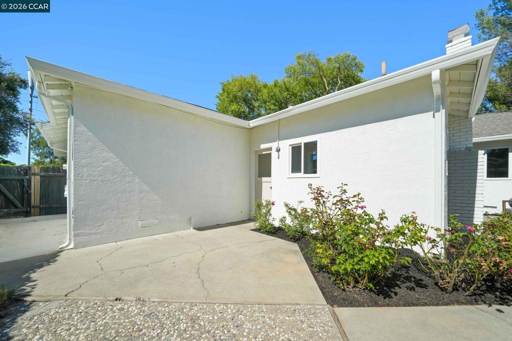 1517 Harlan Dr Property Photo 37