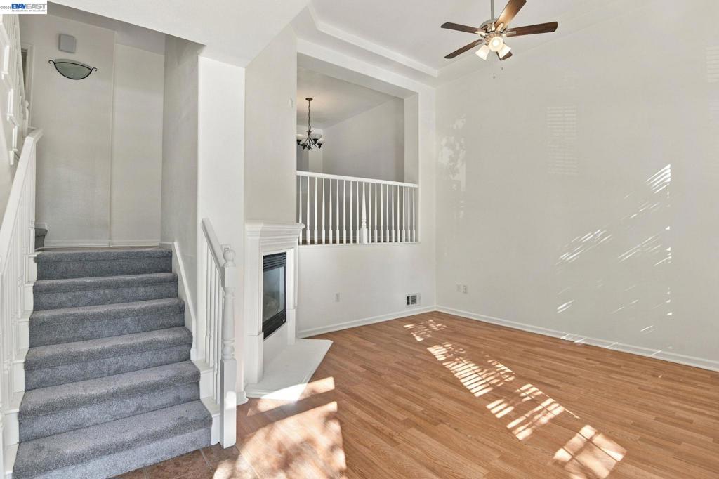 4542 Chancery Ln Property Photo 5