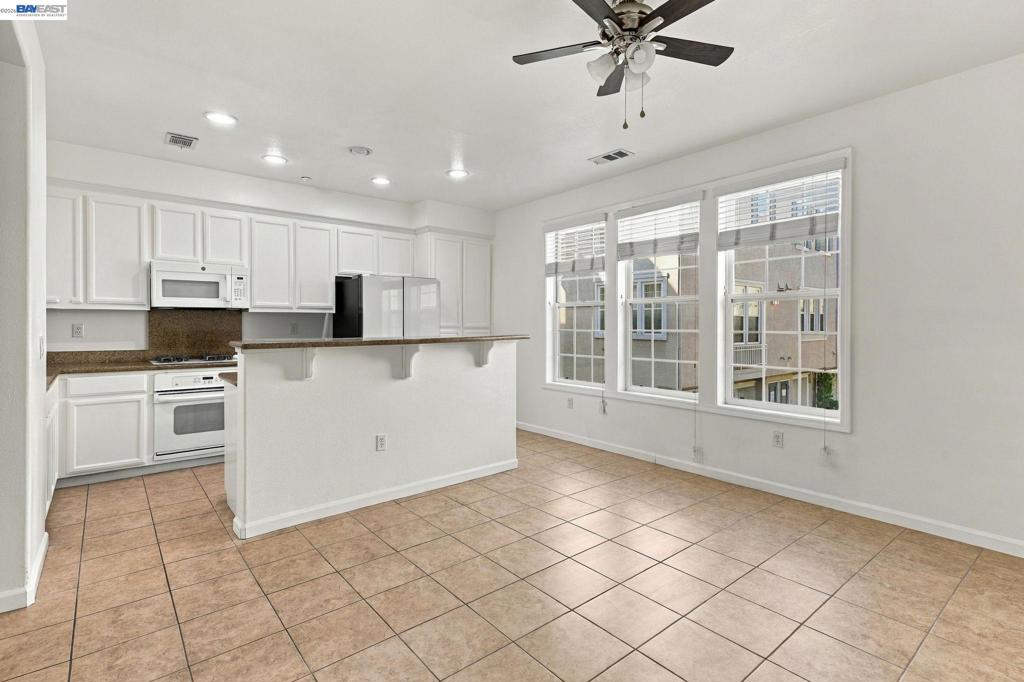 4542 Chancery Ln Property Photo 9