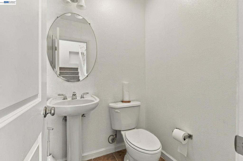 4542 Chancery Ln Property Photo 24