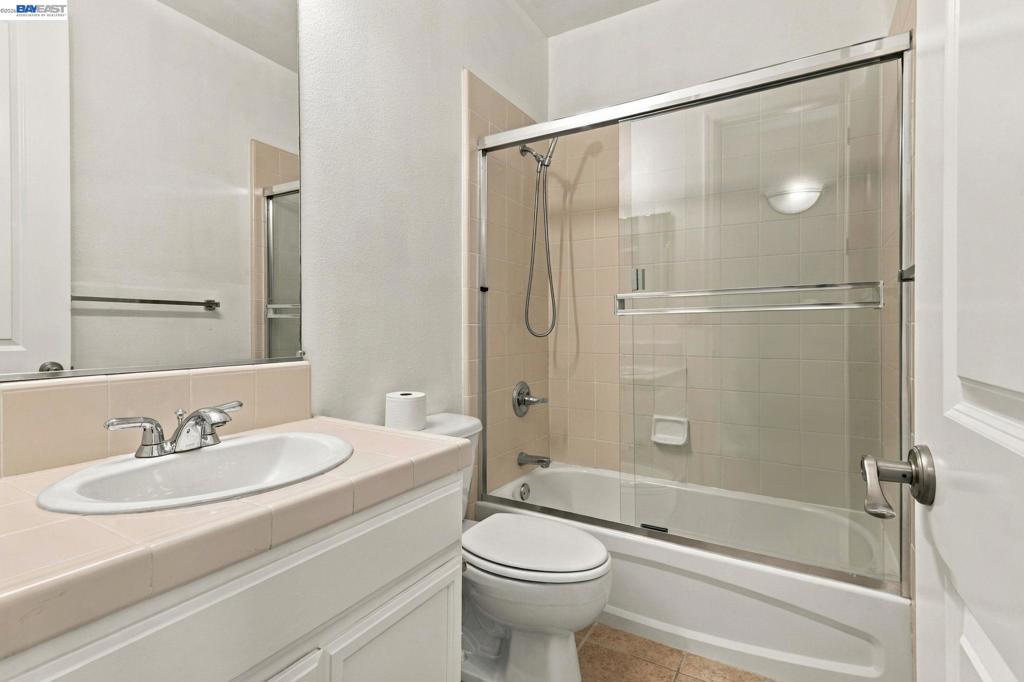 4542 Chancery Ln Property Photo 28