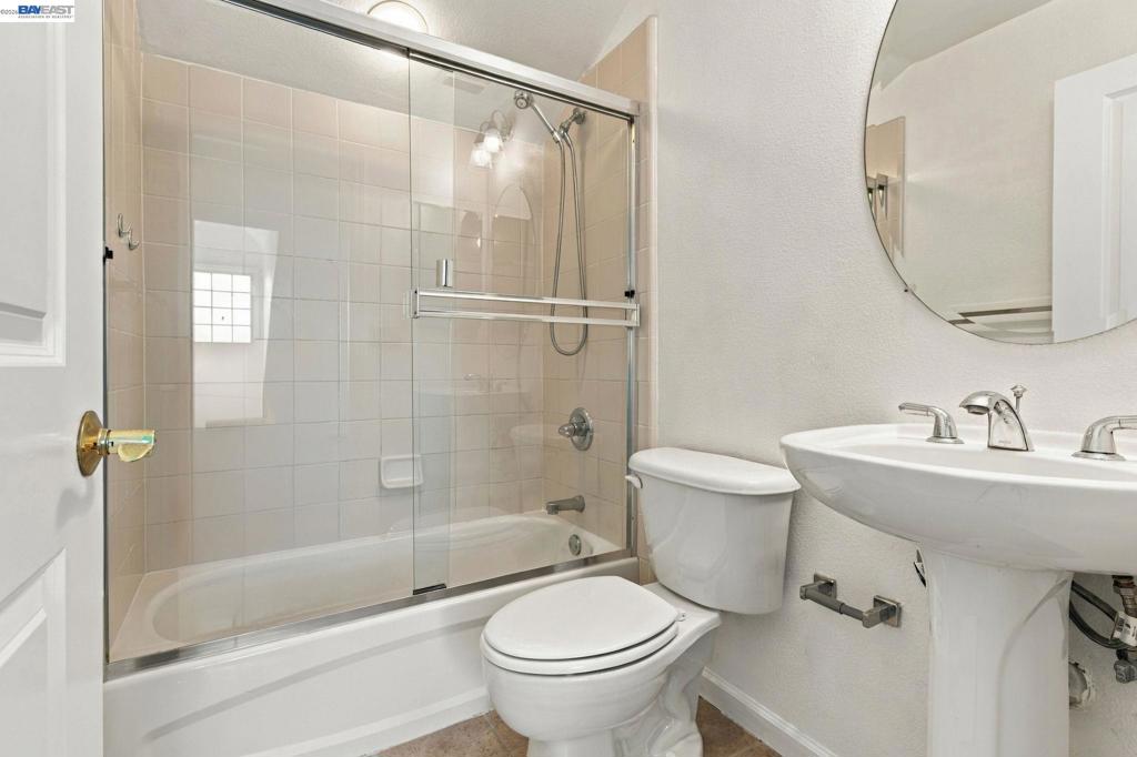 4542 Chancery Ln Property Photo 29