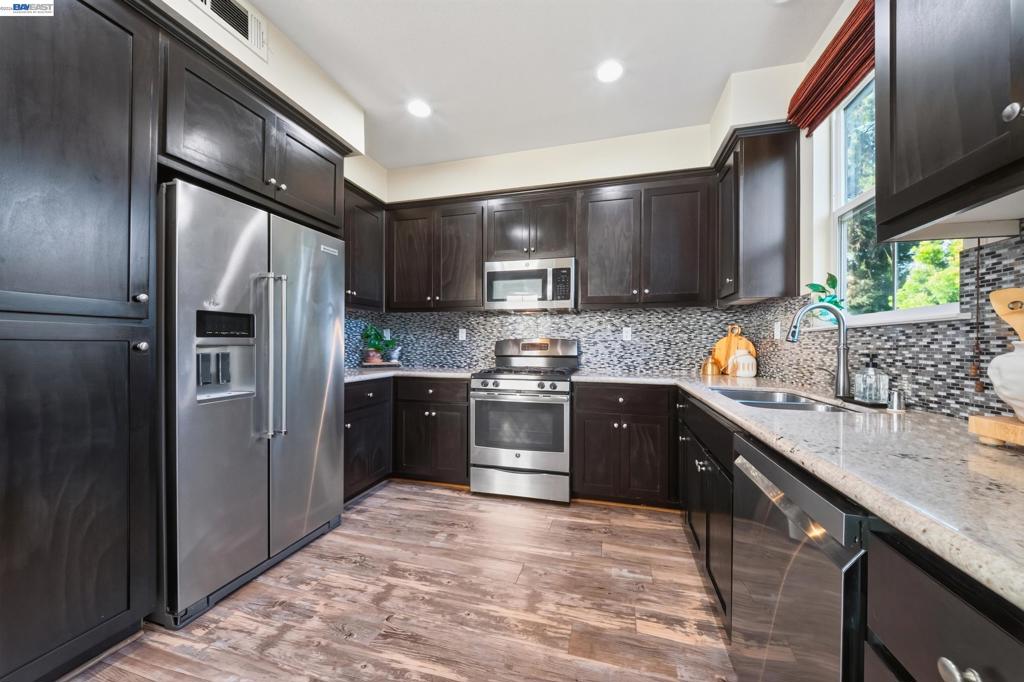 908 Arietta Dr Property Photo 11