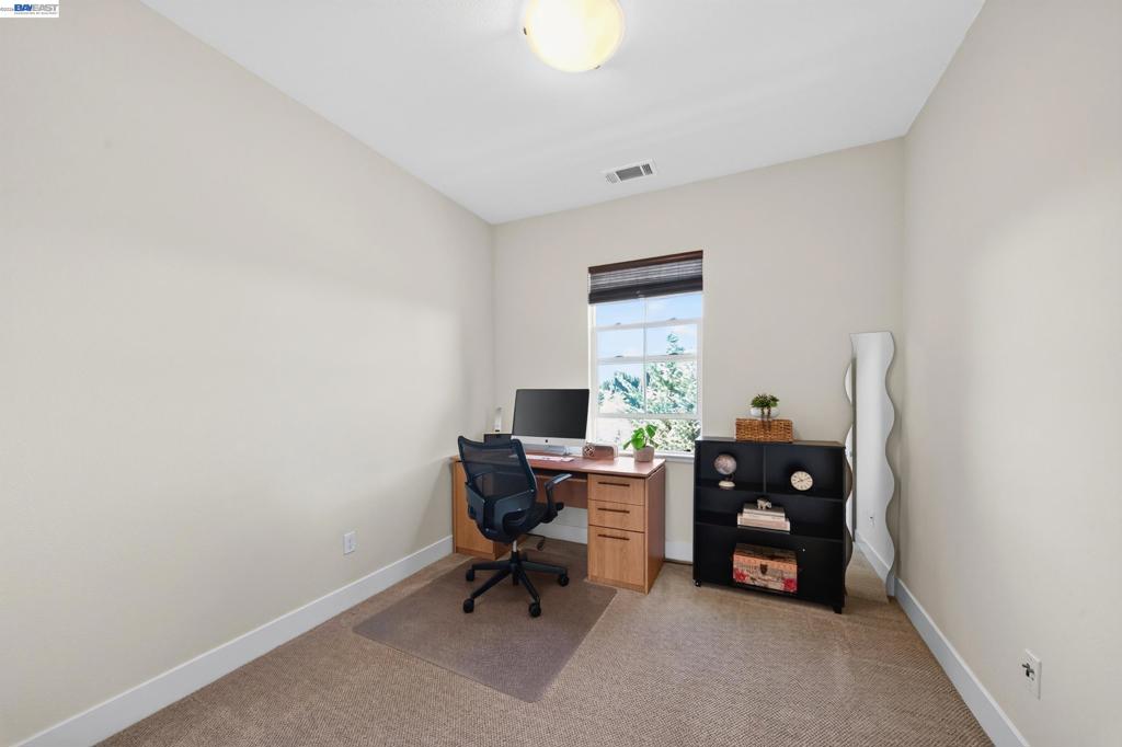 908 Arietta Dr Property Photo 29