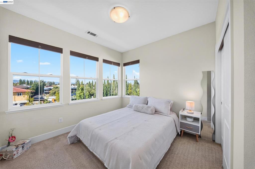 908 Arietta Dr Property Photo 31