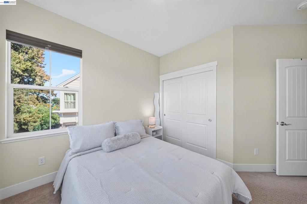 908 Arietta Dr Property Photo 32