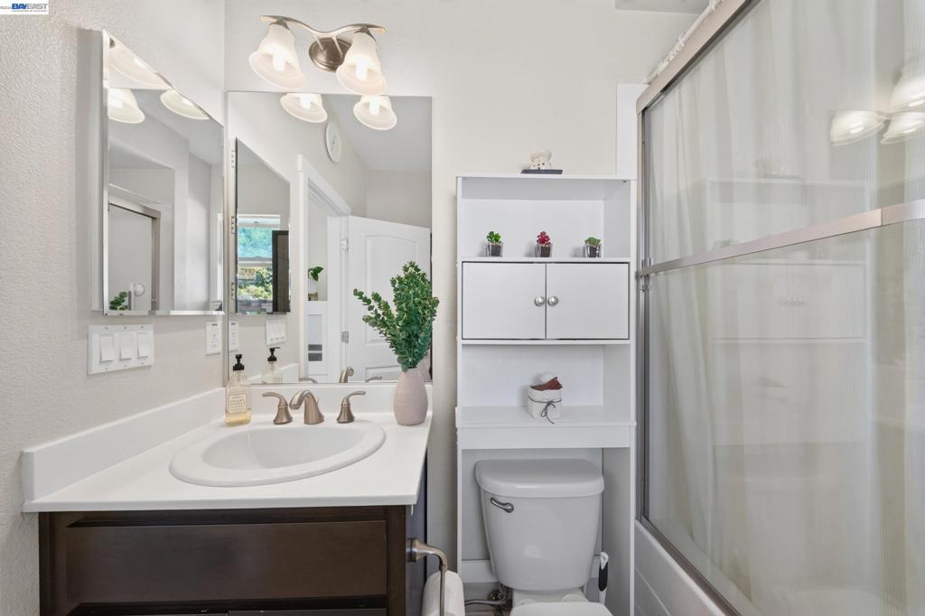 908 Arietta Dr Property Photo 43