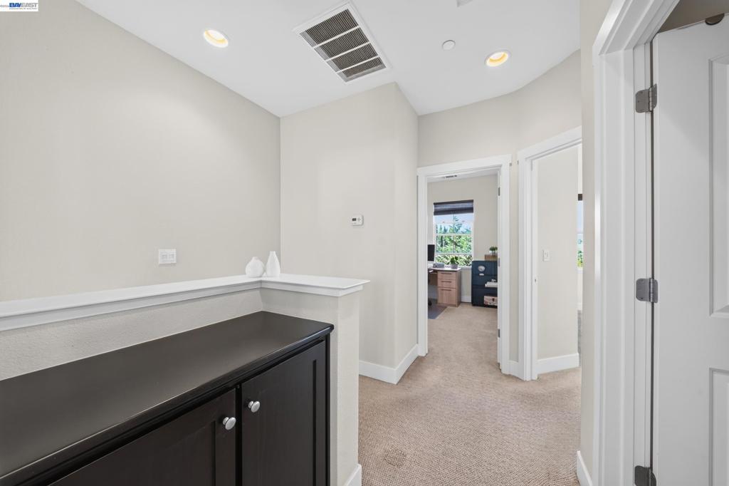 908 Arietta Dr Property Photo 44