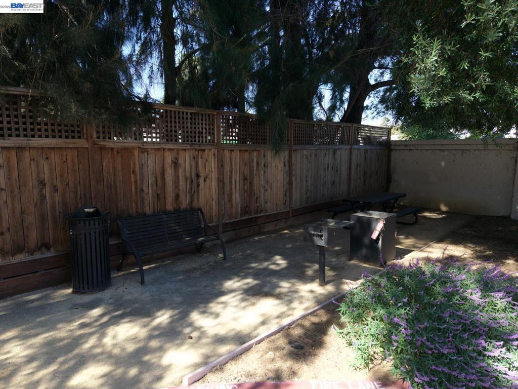 908 Arietta Dr Property Photo 61