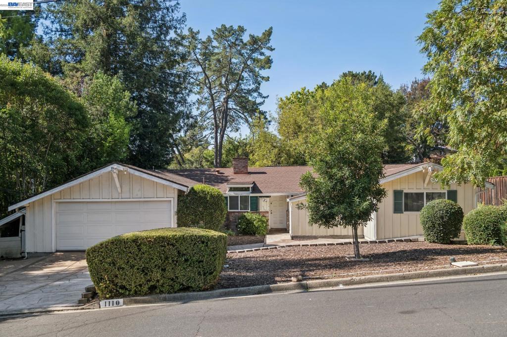 1110 Sierra Vista Way Property Photo 1