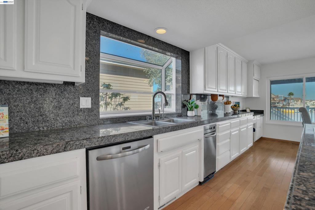 2019 Windward Pt Property Photo 5