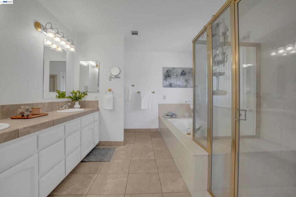 2019 Windward Pt Property Photo 15