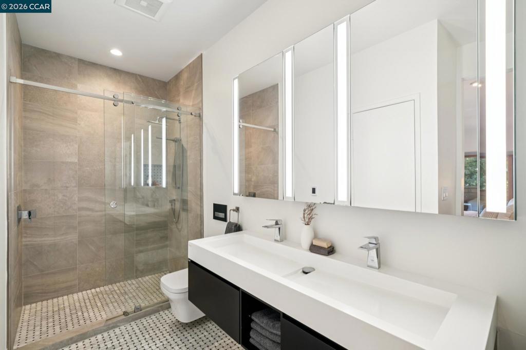 424 Orange St 401 Property Photo 27