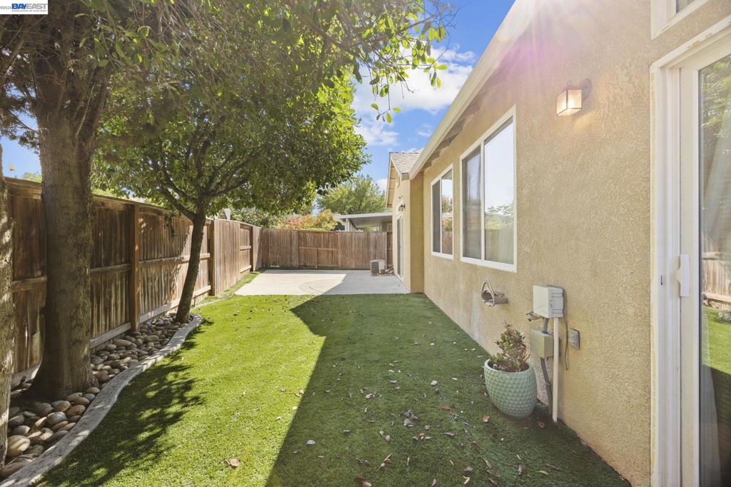 10648 Tank House Dr Property Photo 32