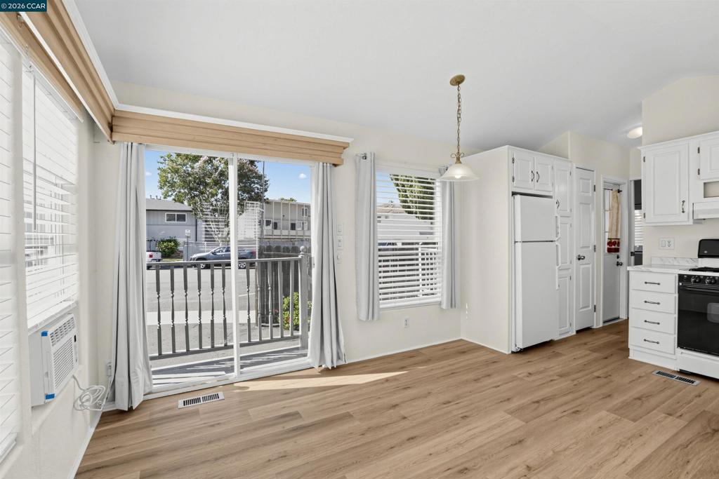 1468 Grand Avenue Property Photo 2