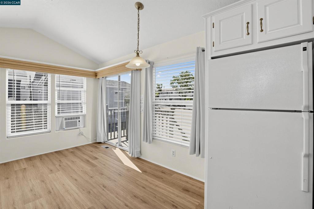 1468 Grand Avenue Property Photo 7
