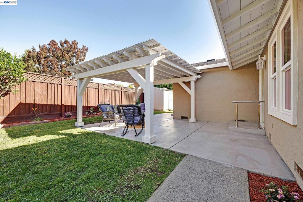 35914 Rosewood Dr Property Photo 32