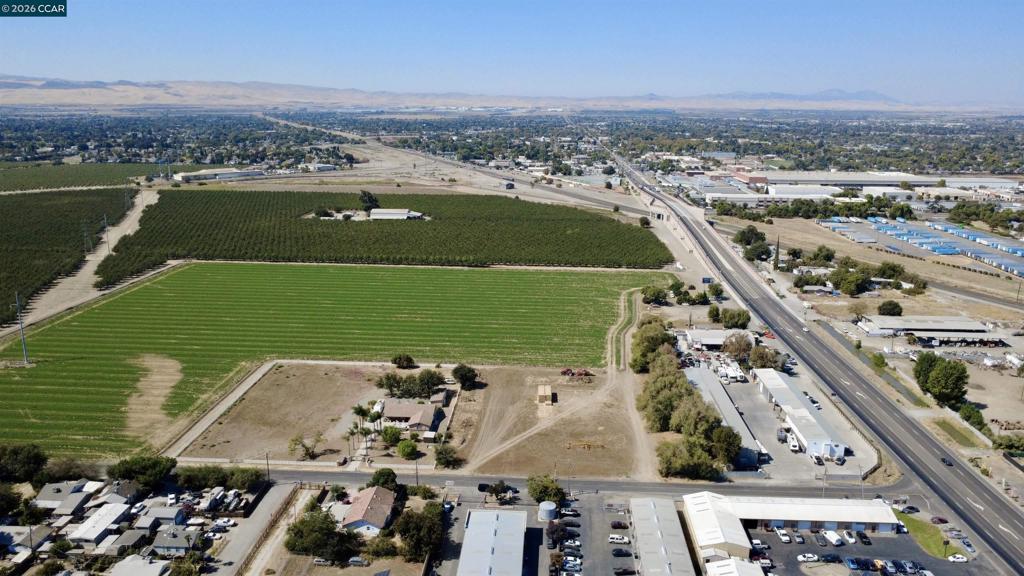 24101 S Cabe Rd Property Photo 4