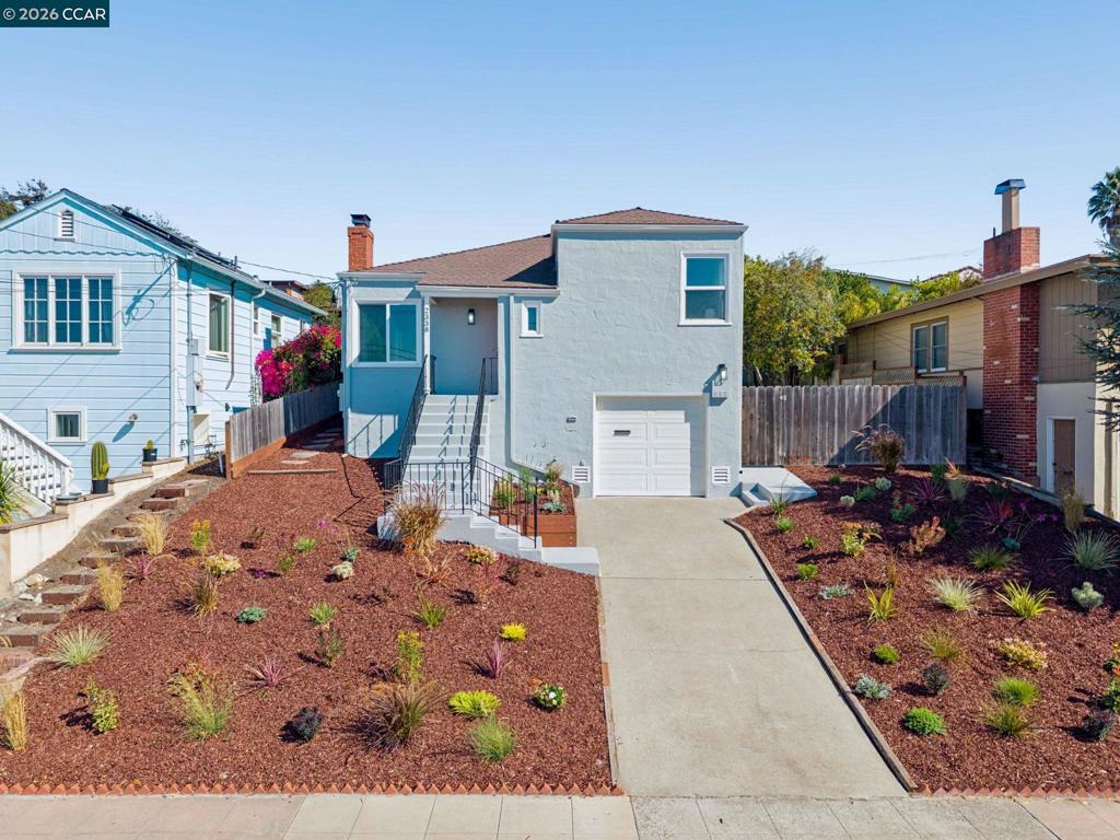 2338 Mono Ave Property Photo 4