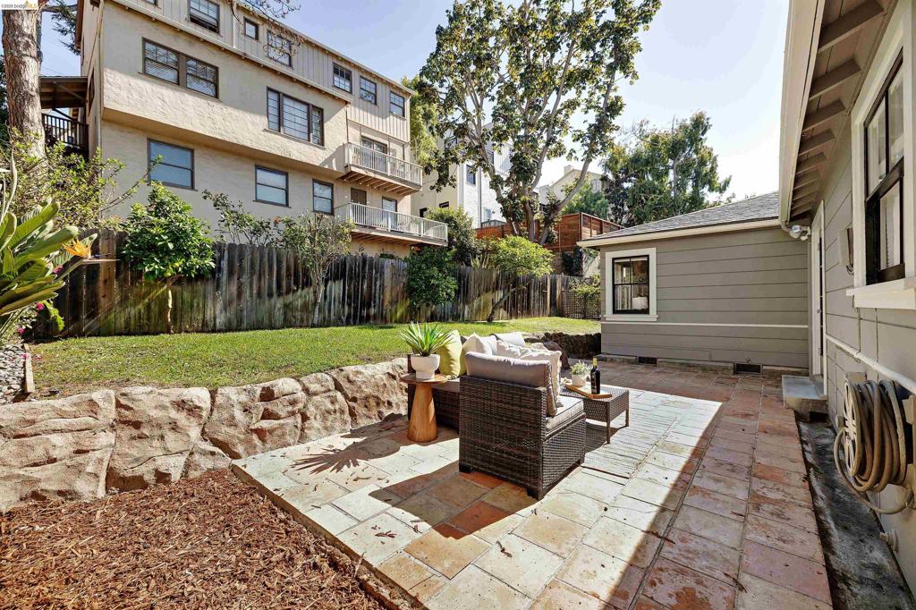 4326 Arden Pl Property Photo 18