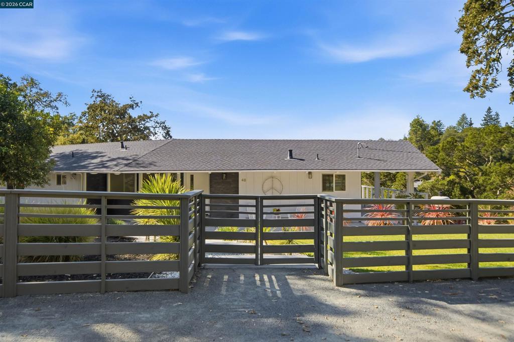 48 Via Floreado Property Photo 4