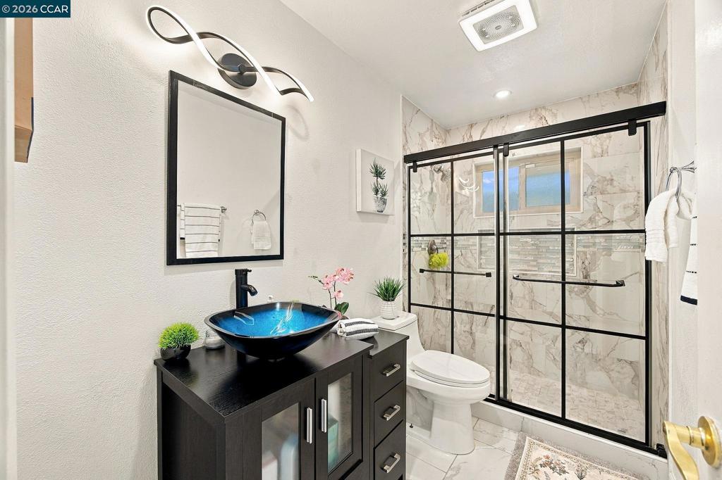 223 Barcelona St Property Photo 41