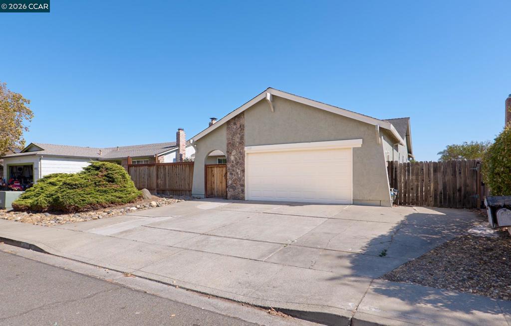 569 E Wigeon Way