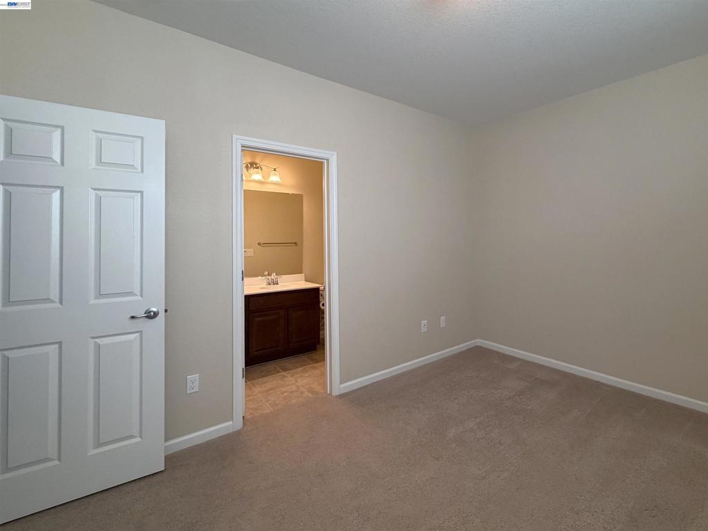 2139 Eva Street Property Photo 5