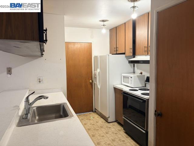 358 Robert Way Property Photo 4