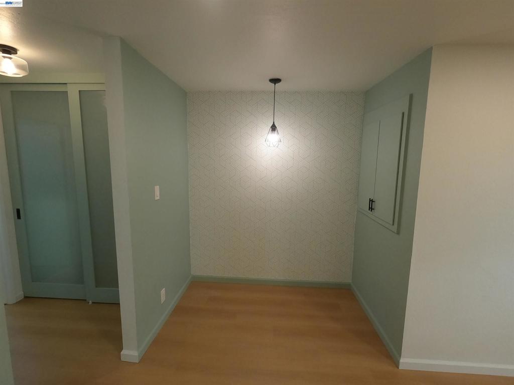 1124 Hollywood Ave Property Photo 7