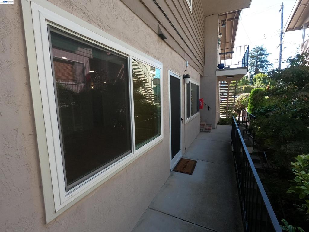 1124 Hollywood Ave Property Photo 15