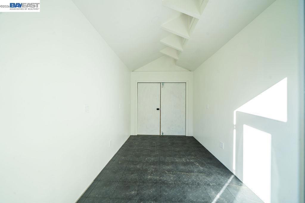 2802 Jones Gate Ct Property Photo 32