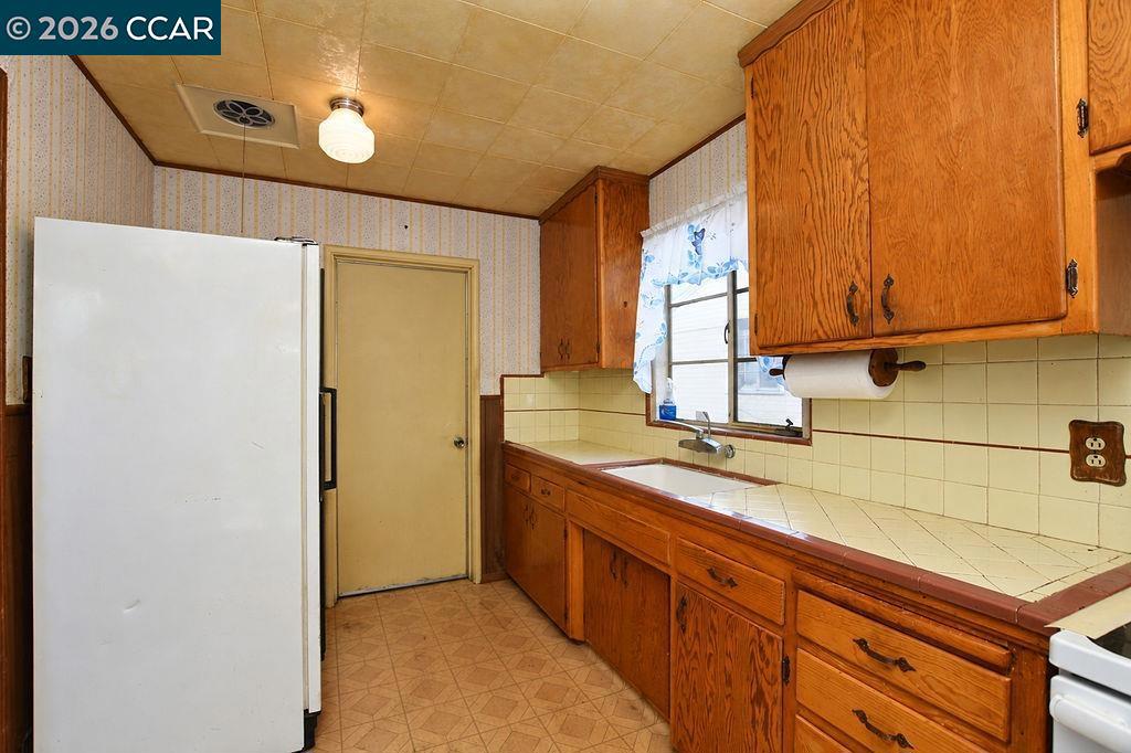 2025 Woodland Dr Property Photo 10
